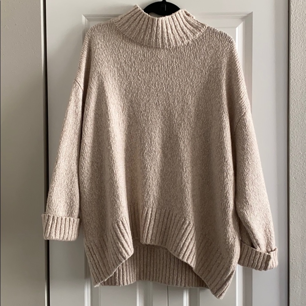 h & m | beige oversized sweater